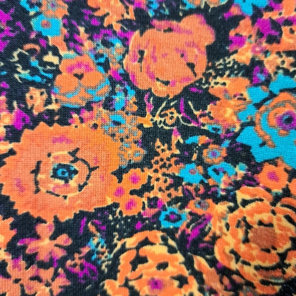 LulaRoe - Picture 3 of 4